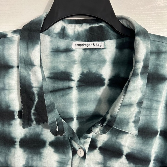 Snapdragon & Twig XL button front top/jacket, tie dye look, stretch, comfy - Picture 6 of 9